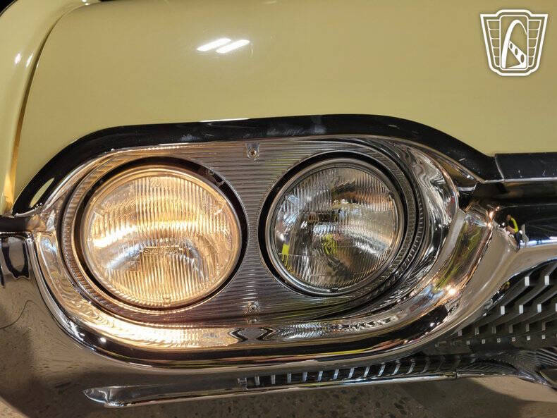 1963 Ford Thunderbird