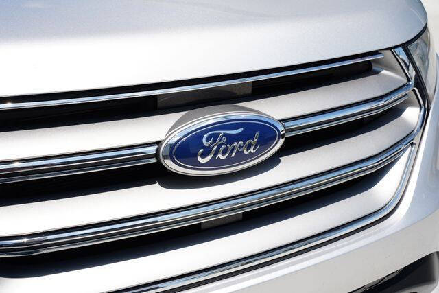 2018 Ford Edge SE