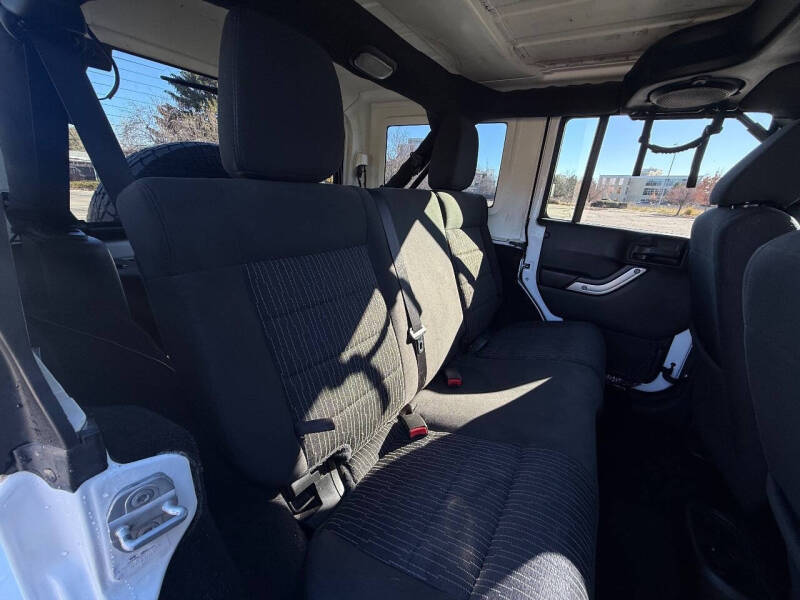 2012 Jeep Wrangler Unlimited Sahara