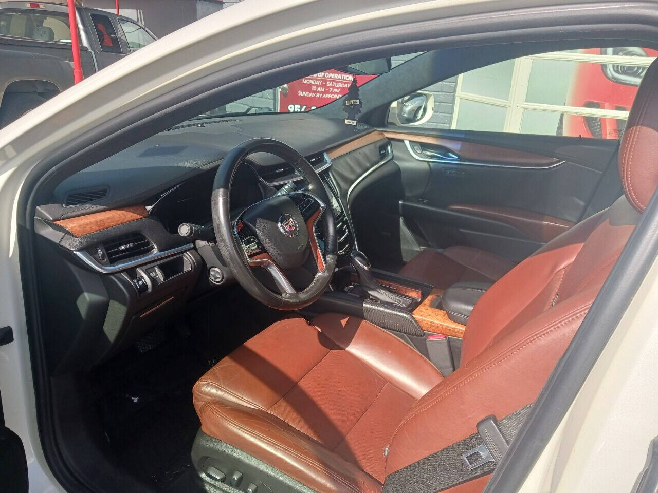 2015 CADILLAC XTS Sedan - $10,999