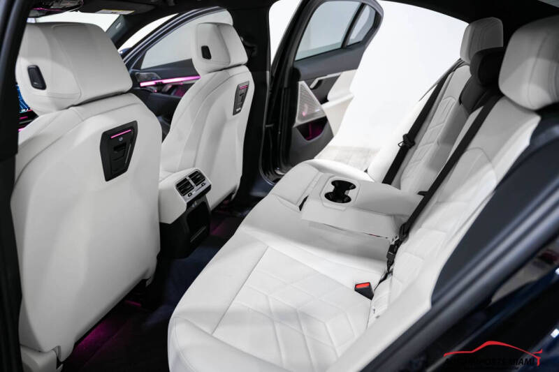 2024 BMW i5 eDrive40