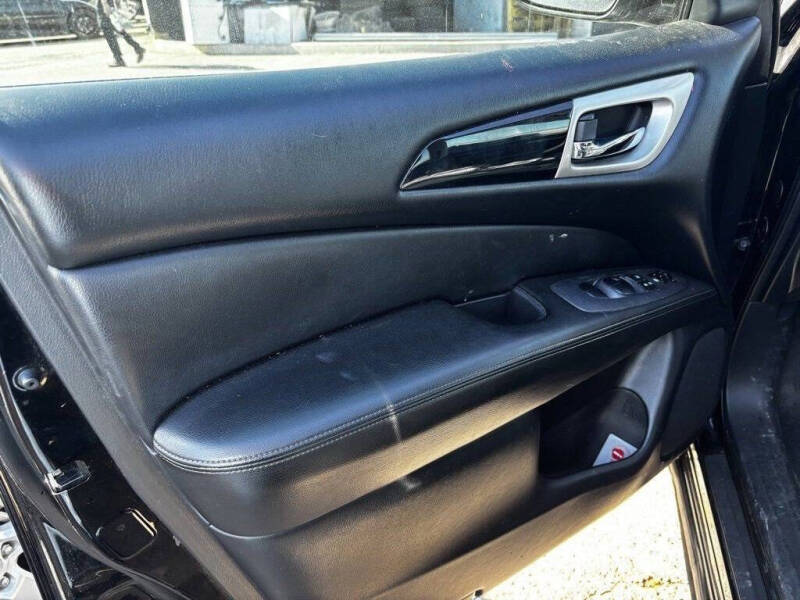 2020 Nissan Pathfinder S