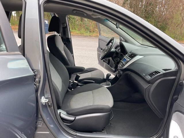 2013 Hyundai Accent GS