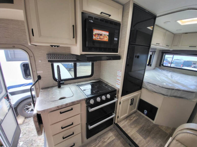 2023 Thor Motor Coach Chateau 22E