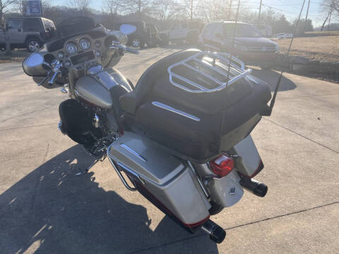 2006 Harley-Davidson FLHTCUSE
