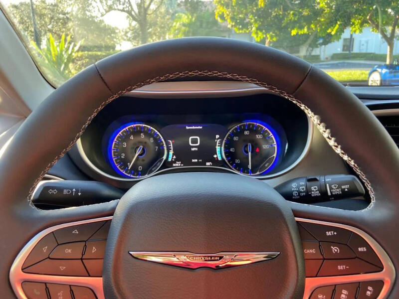 2022 Chrysler Pacifica Touring L