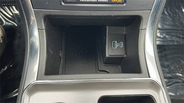 2023 Ford Edge Titanium