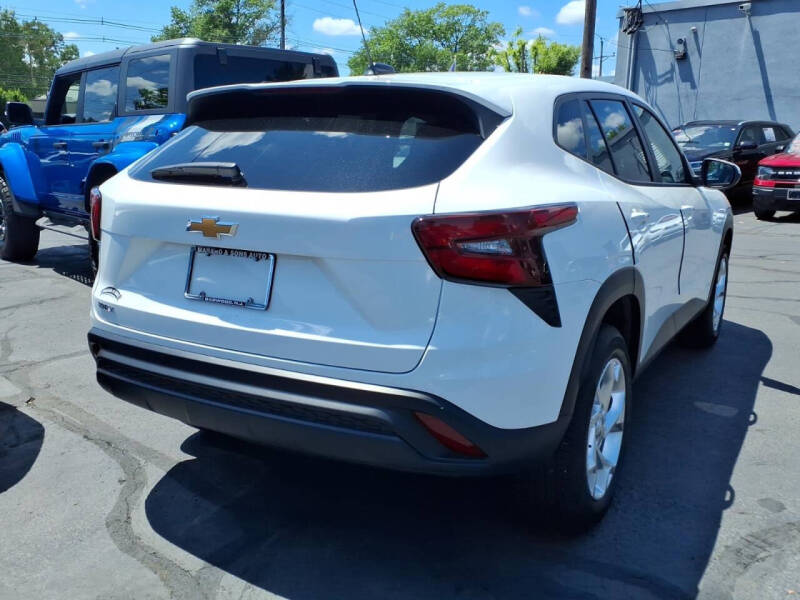 2024 Chevrolet Trax LS