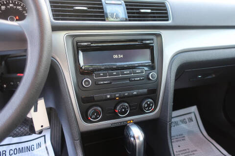 2013 Volkswagen Passat S PZEV