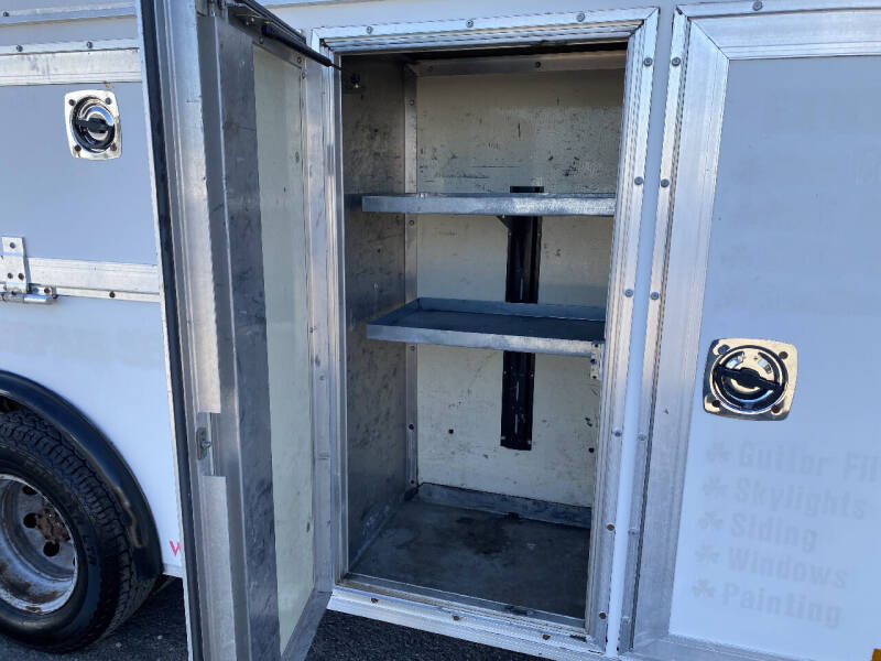 2005 Ford E-Series E-450 SD