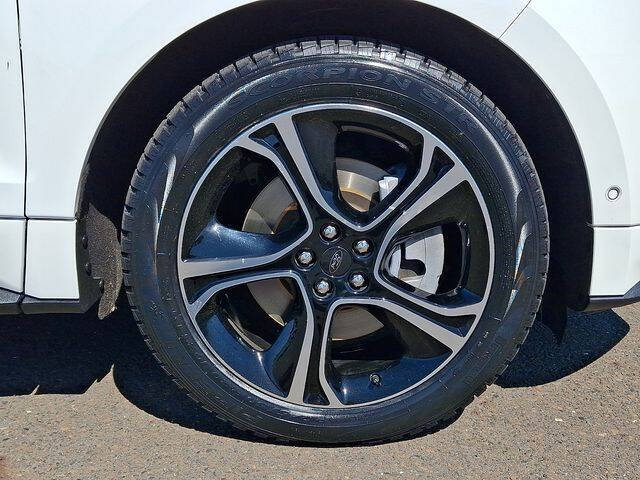 2022 Ford Edge ST