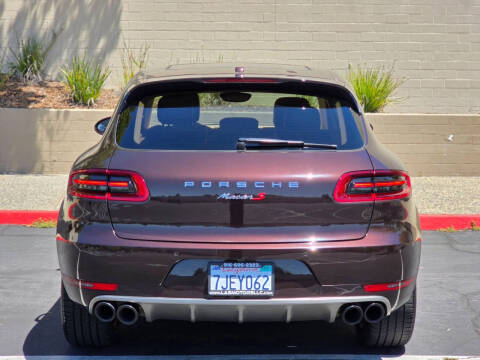 2015 Porsche Macan S