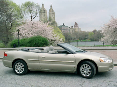 2005 Chrysler Sebring for sale at Sundance Chevrolet in Grand Ledge MI