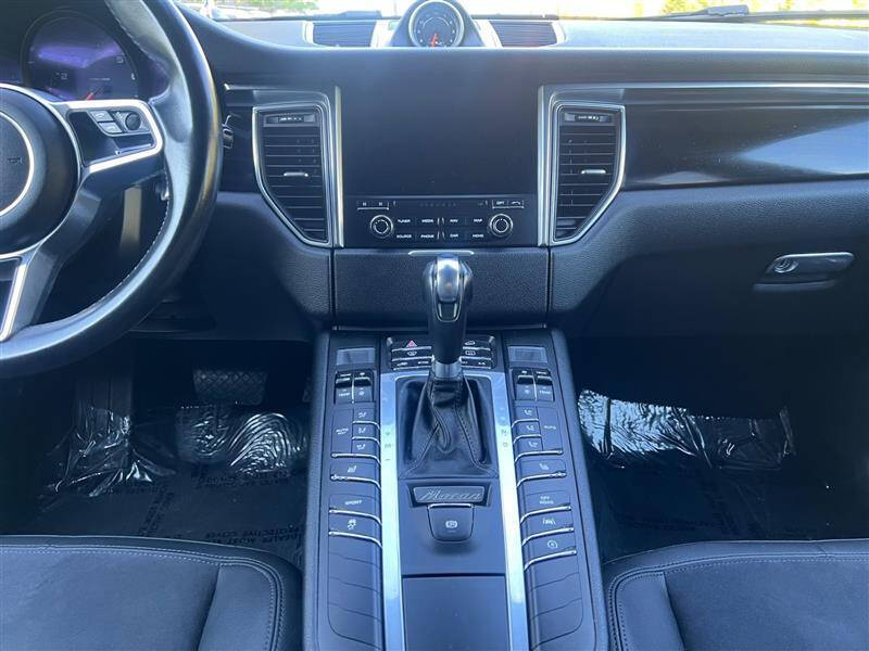 2017 Porsche Macan