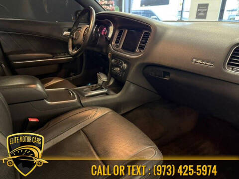 2017 Dodge Charger SXT