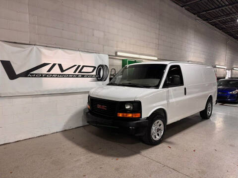 2009 GMC Savana for sale at VIVID MOTORWORKS, CORP. in Villa Park IL