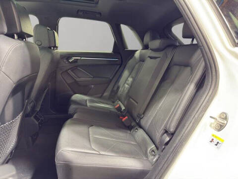 2022 Audi Q3 quattro S line Prem Plus 45 TFSI