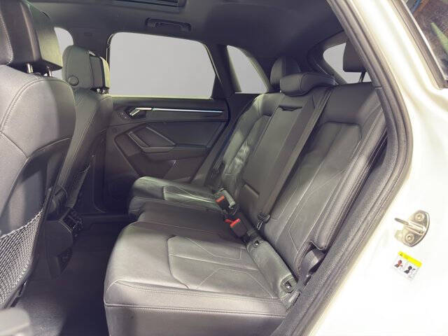 2022 Audi Q3 quattro S line Prem Plus 45 TFSI