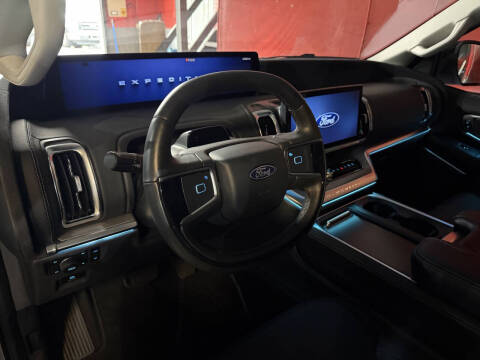 2025 Ford Expedition Platinum