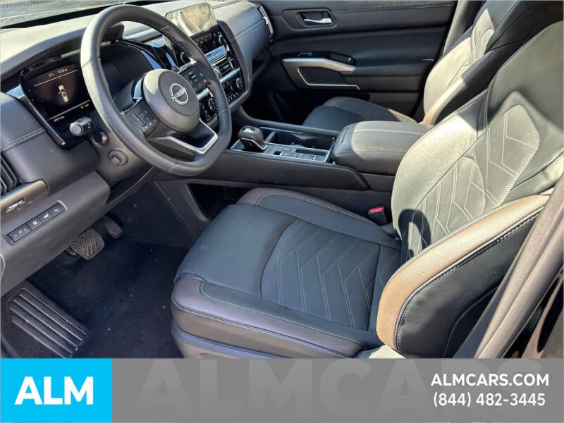 2023 Nissan Pathfinder Platinum