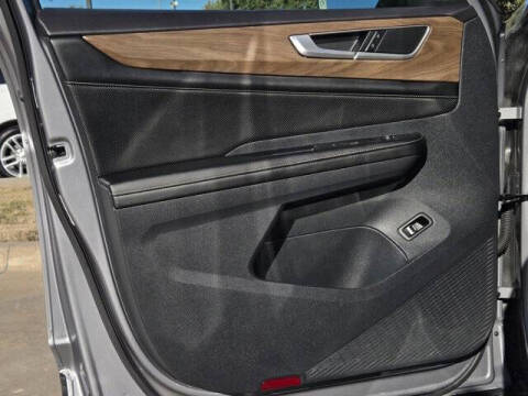 2024 Volkswagen Atlas SE