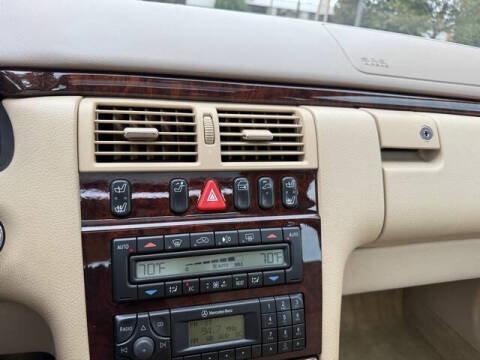 2001 Mercedes-Benz E-Class E 320
