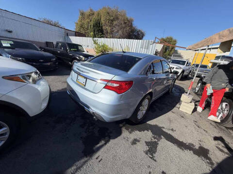 2013 Chrysler 200 Touring