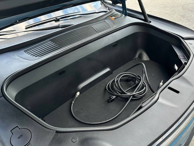 2022 Rivian R1T Adventure