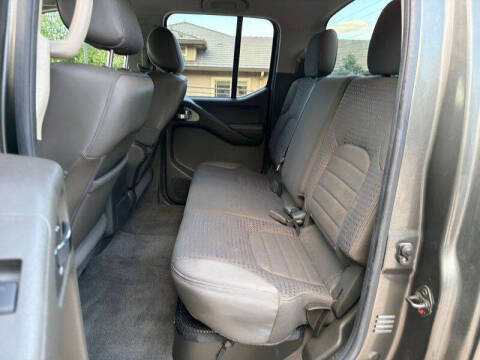 2009 Nissan Frontier LE