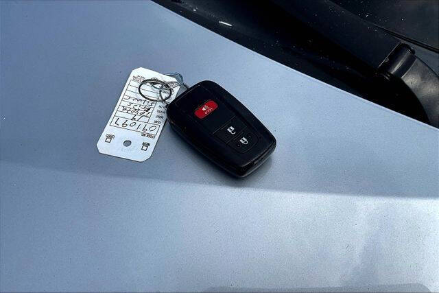 2019 Toyota Prius L Eco