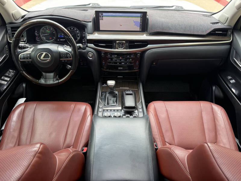 2017 Lexus LX 570