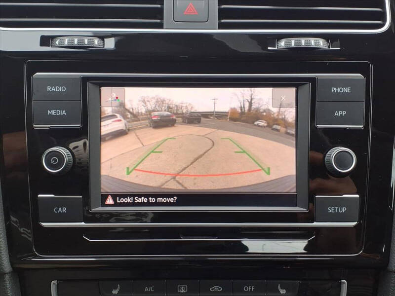 2019 Volkswagen Golf GTI S