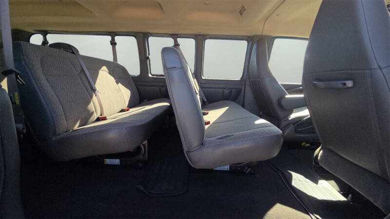 2023 Chevrolet Express LS 3500