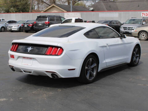 2017 Ford Mustang V6