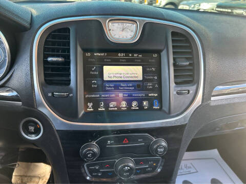 2016 Chrysler 300 Limited Anniversary