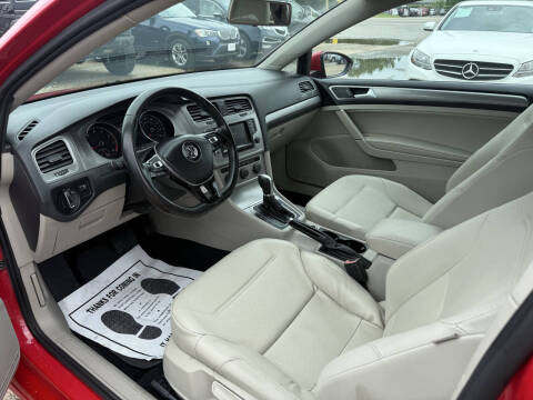 2015 Volkswagen Golf TSI S