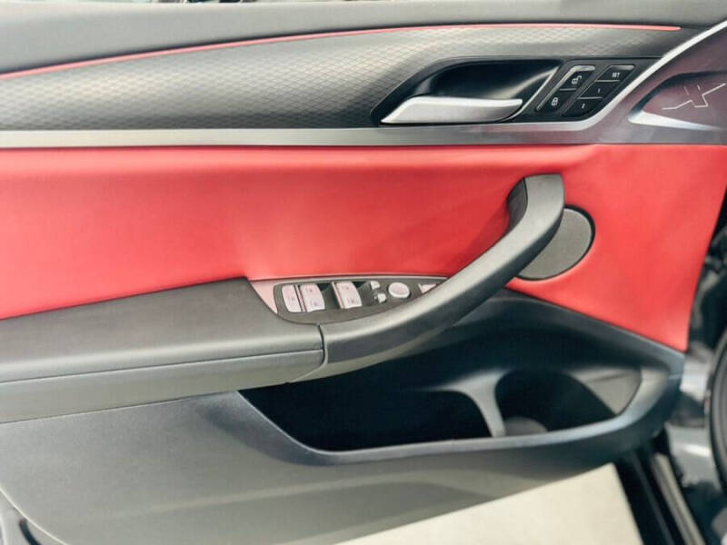 2024 BMW X4 xDrive30i