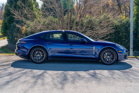 2023 Porsche Panamera Platinum Edition