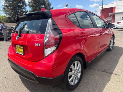 2017 Toyota Prius c