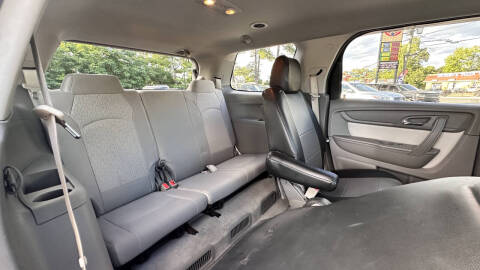 2016 GMC Acadia SLE-2