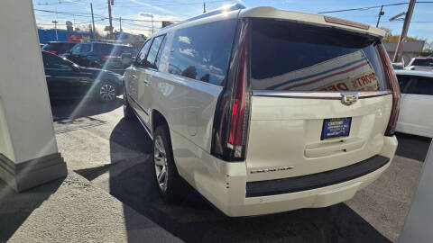 2015 Cadillac Escalade ESV Premium