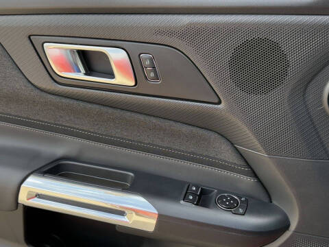 2025 Ford Mustang EcoBoost