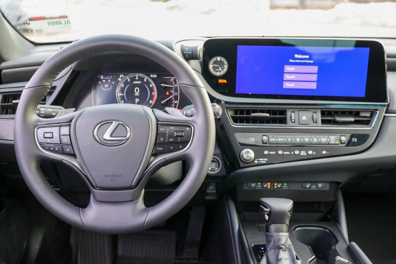 2025 Lexus ES 350