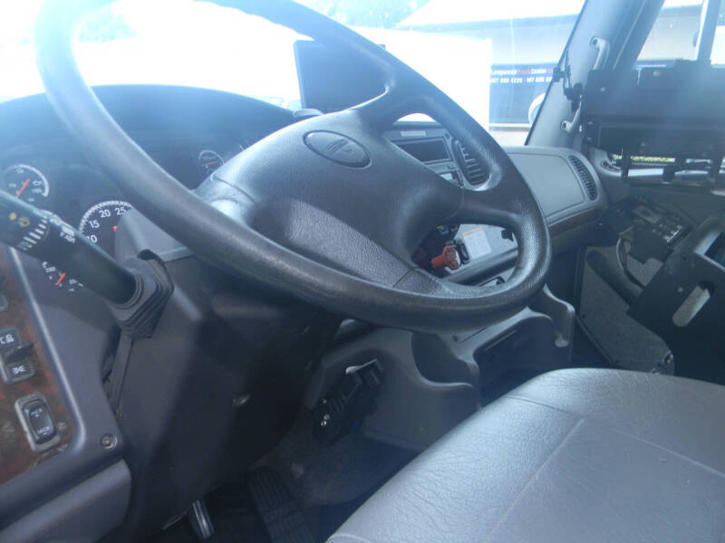 2016 Freightliner M2 106