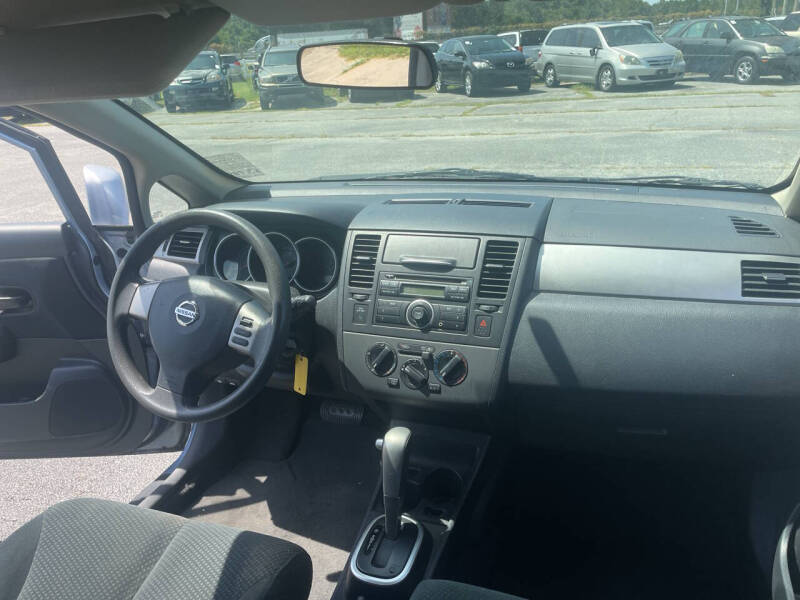 2011 Nissan Versa 1.8 S