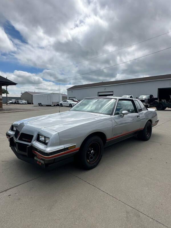 1986 Pontiac Grand Prix null photo 2