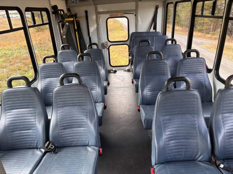 2017 Ford E-Series E-450 SD