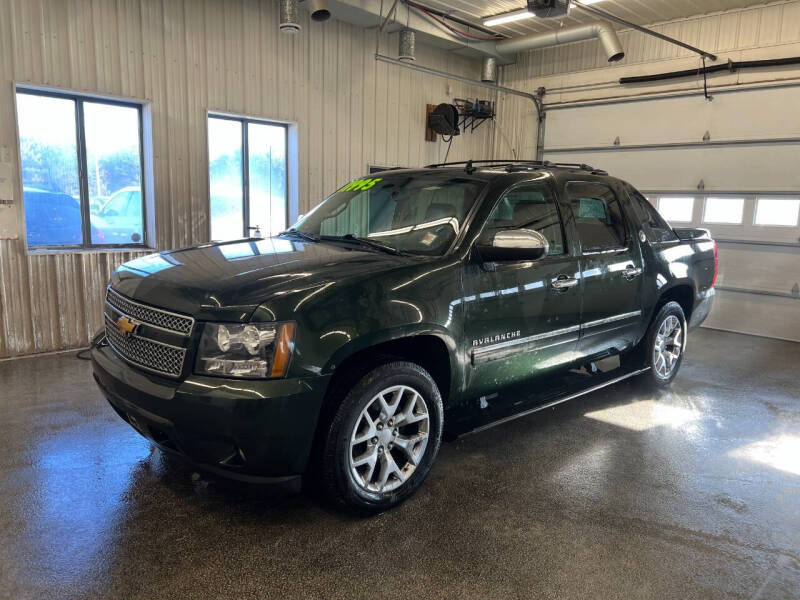 2013 Chevrolet Avalanche for sale at Sand's Auto Sales in Cambridge MN