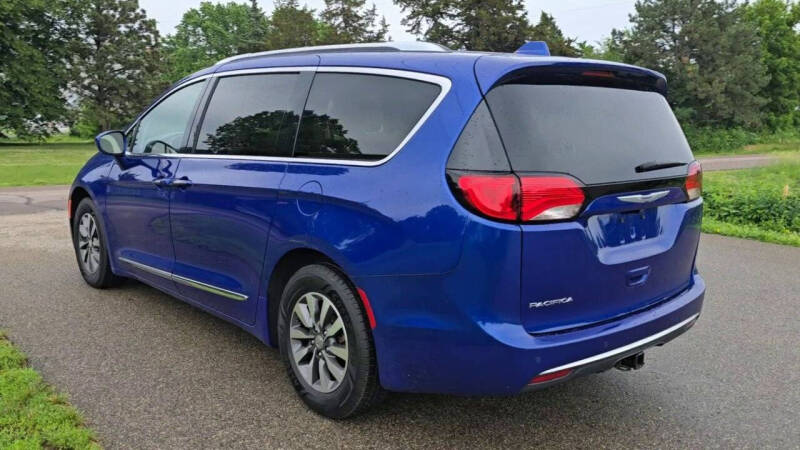 2020 Chrysler Pacifica Touring L Plus