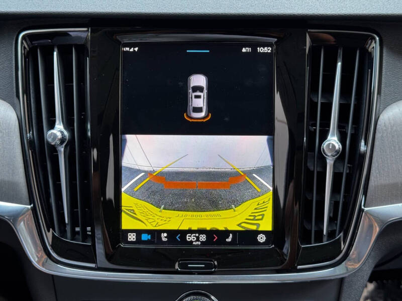 2023 Volvo S90 B6 Plus